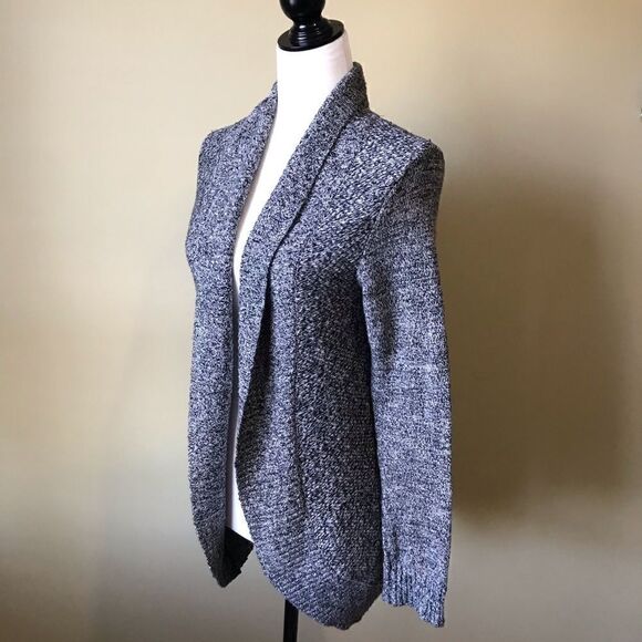 Black and White Shaker Knit Cardigan - Picture 3 of 7